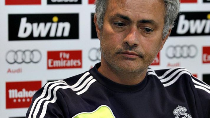 Telediario 1 - Mourinho dispara a Pepe, Casillas e Iniesta