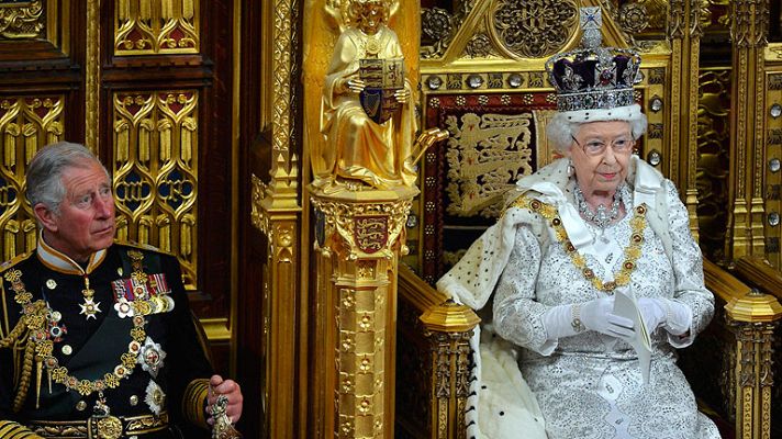 Telediario 1 - La reina Isabel II defiende el derecho de los gibraltareños a decidir su futuro