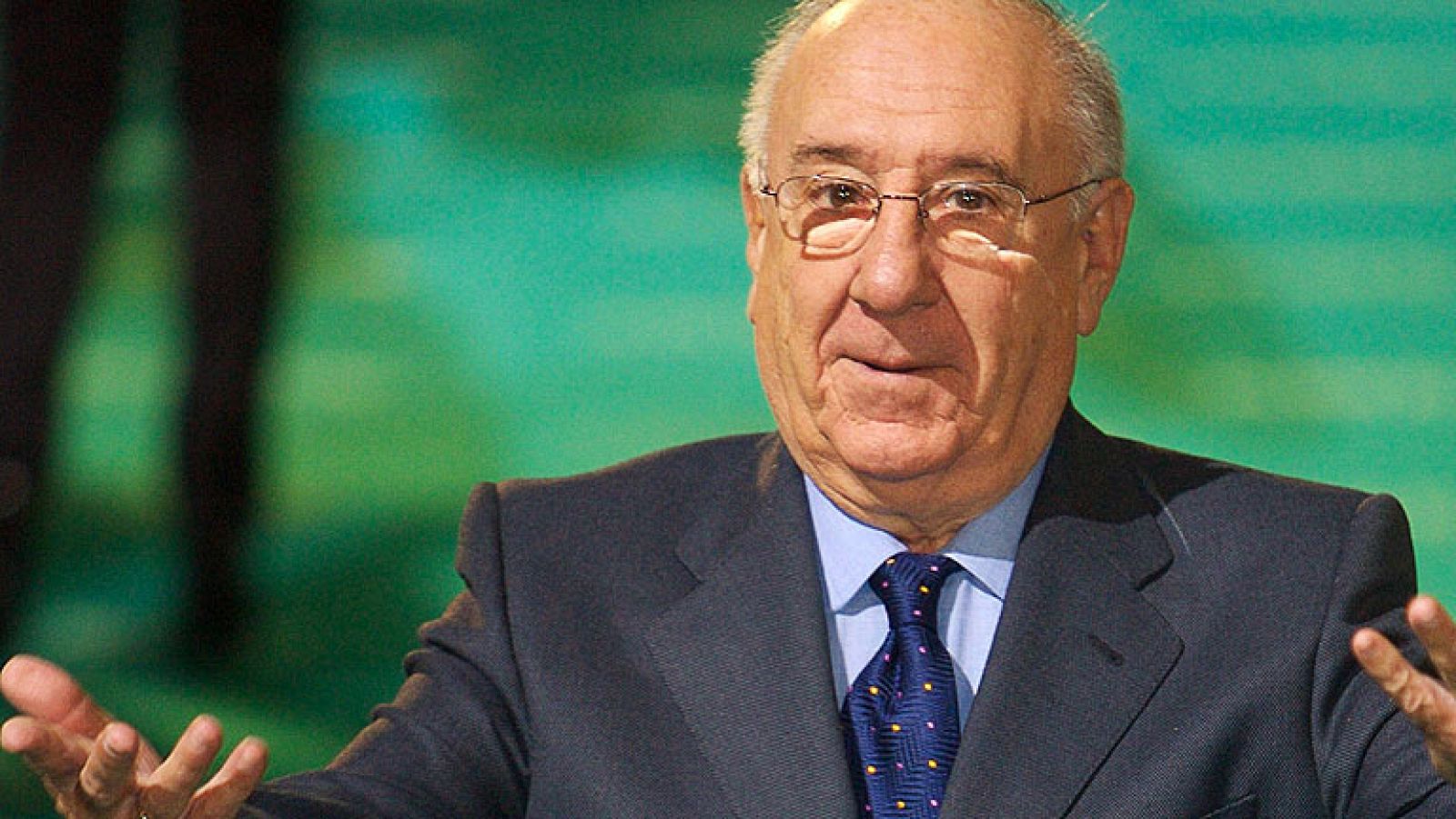 Alfredo Landa es incinerado en el cementerio de Colmenar Viejo - Informativo 24h | Ver