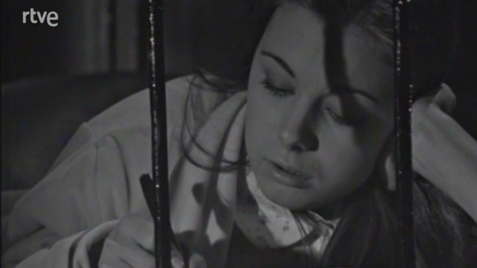 Entre visillos - Capítulo 13