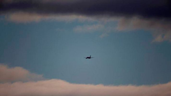 La tarde en 24h - El grupo de Iberia y British Airways quintuplicó sus pérdidas en el primer trimestre