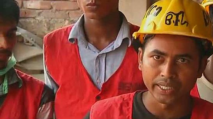 La tarde en 24h - El rescatador de la mujer de Bangladesh relata emocionado cómo la encontró