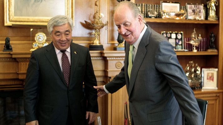 Telediario 1 - El rey bromea sobre su recuperación: "A ver si un día me veis corriendo por ahí"