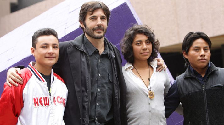 Telediario 1 - Película  "La Jaula de Oro"