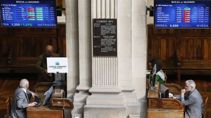 La tarde en 24h - La prima de riesgo cierra en 296 puntos con la rentabilidad del bono a diez años en el 4,35%