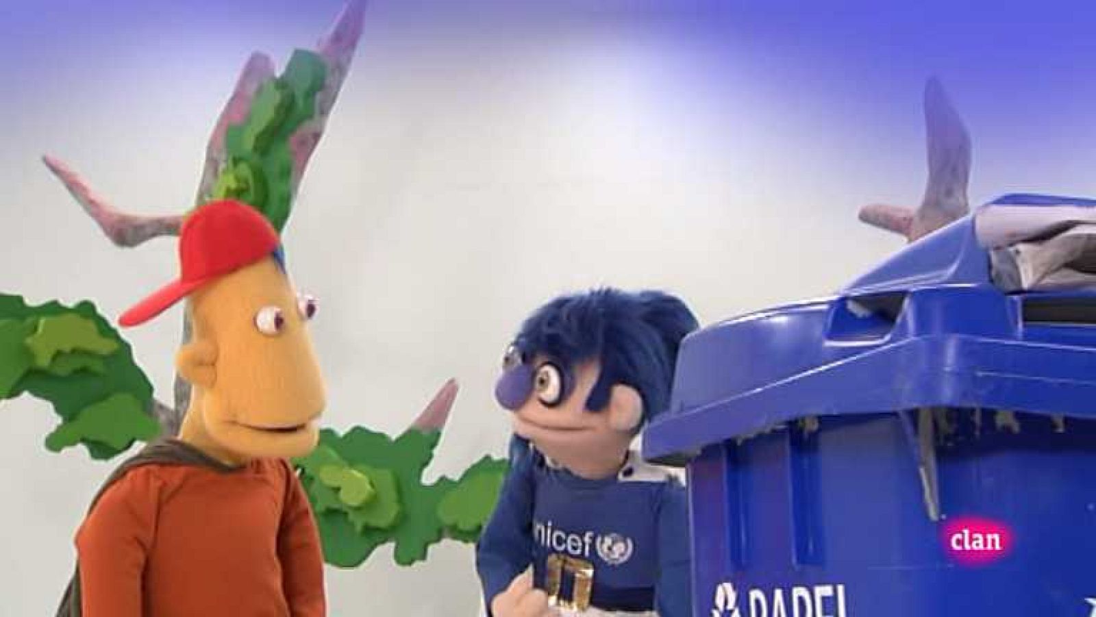 Lulo hace limpieza - Lunnis | Ver