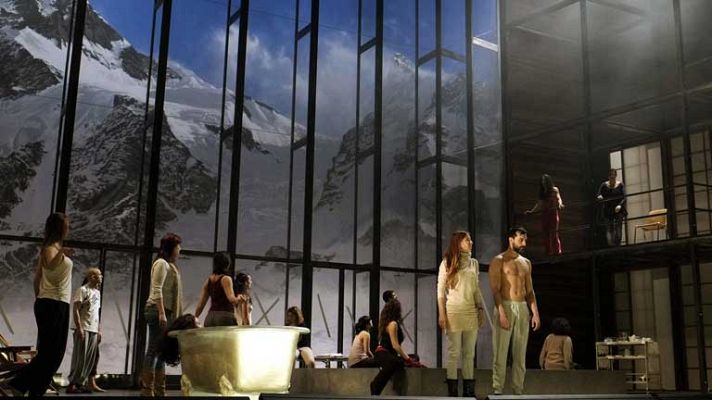 Telediario 1 - "Viento, es la dicha del amor"