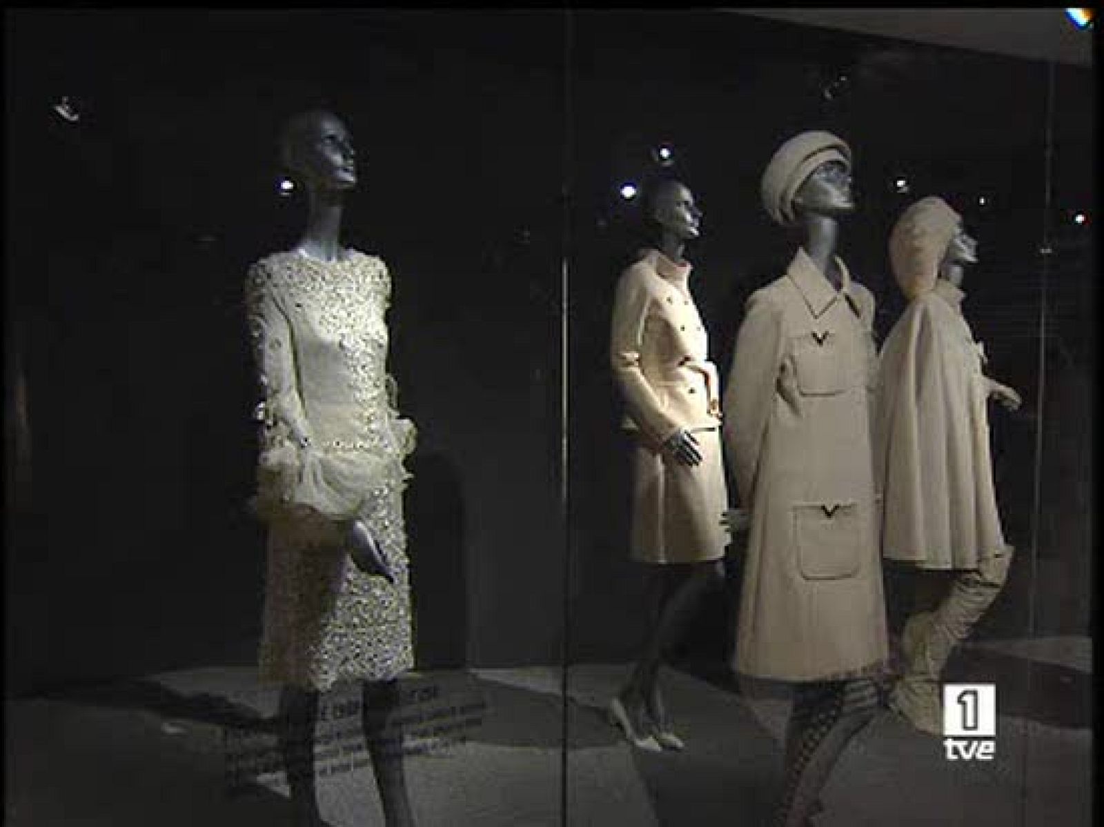 La obra de Valentino entra en el Museo de las Artes Decorativas de París | Ver