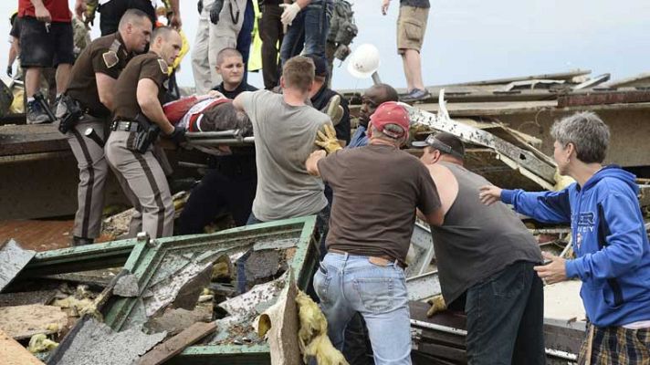 Telediario 1 - Moore convertido a escombros