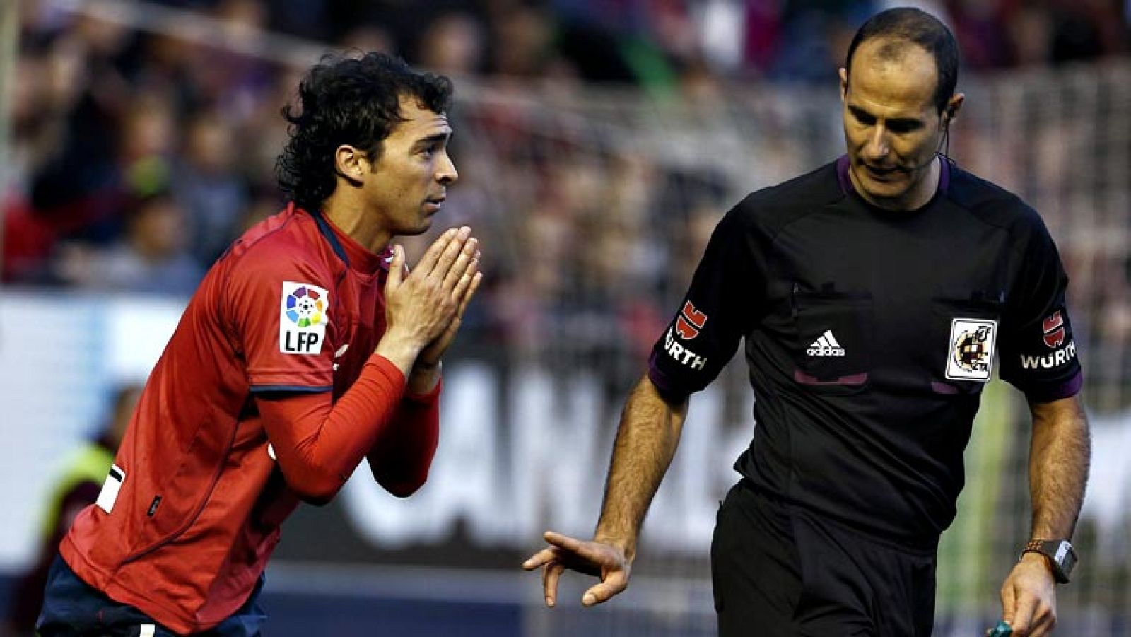 Quedan dos jornadas para la finalización de la Liga y hay seis equipos implicados en evitar el descenso. El que mejor lo tiene es el Granada con 39 puntos. Una victoria les salva matemáticamente, aunque le vale hacer lo mismo que el Zaragoza la próxi