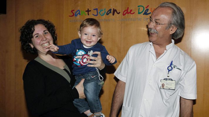 Telediario 1 - Una mujer sin ovarios tiene un hijo gracias al primer autotrasplante ovárico realizado en España