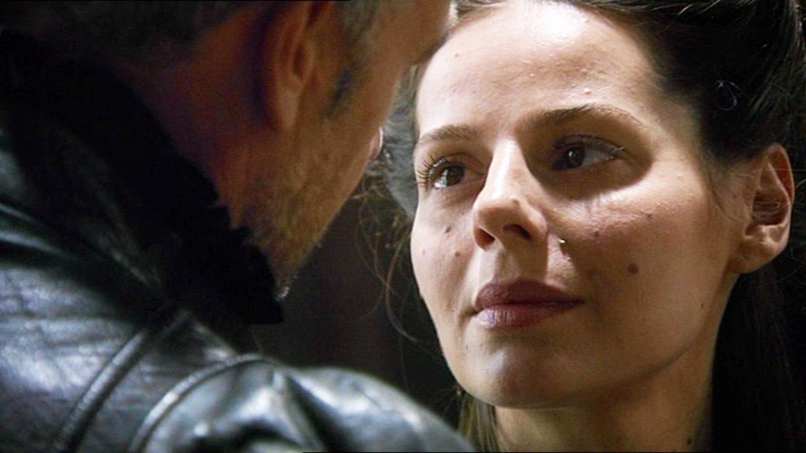 Águila Roja - "Vayámonos juntos donde tú quieras" | Ver