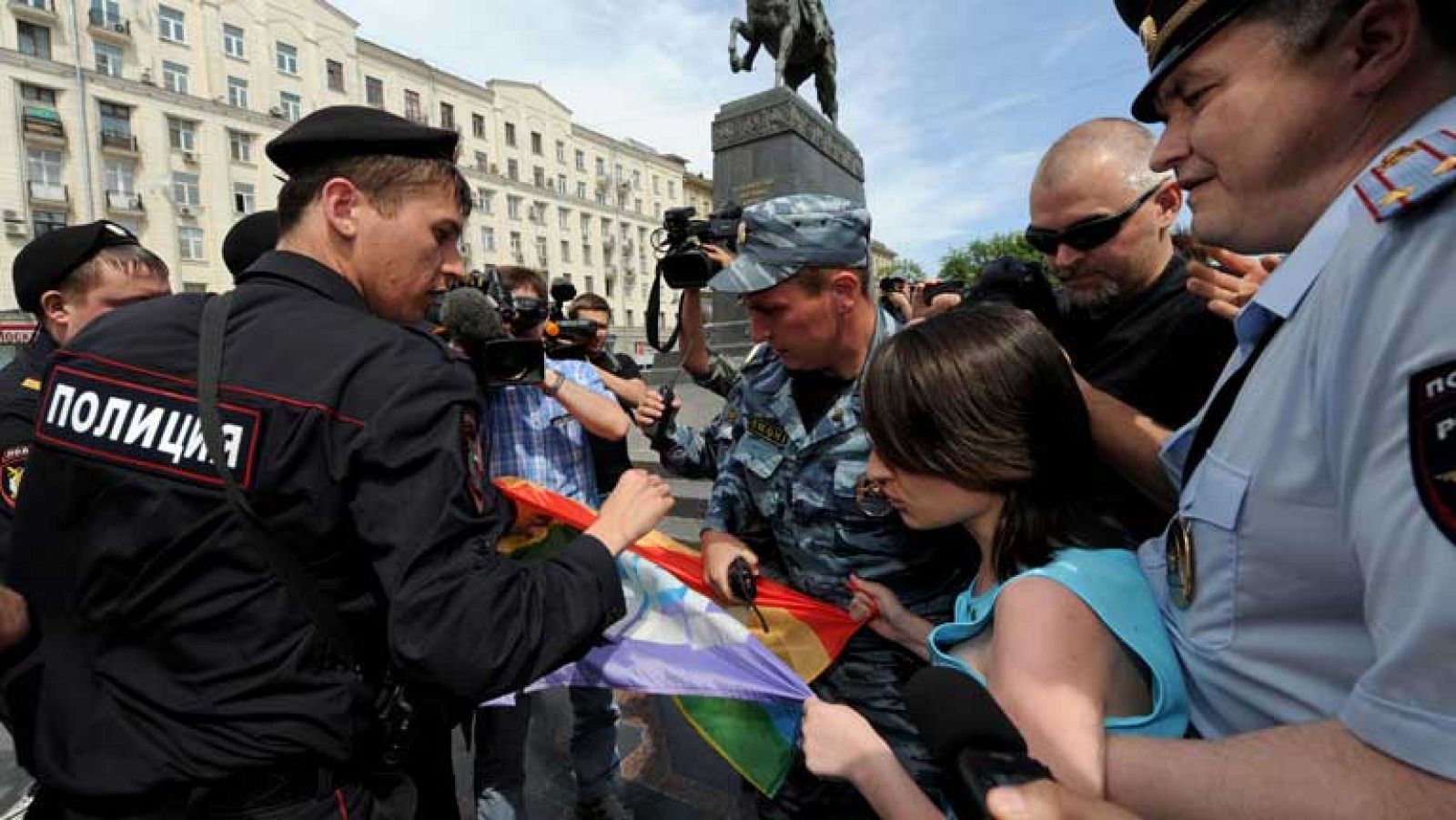 Detenidos en Moscú activistas defensores de la homosexualidad