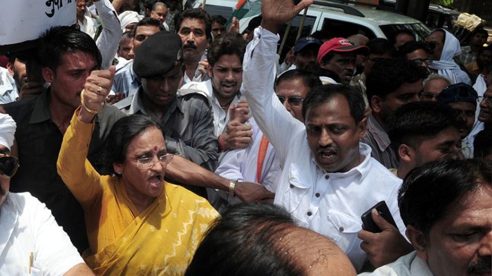 Informativo 24h - Muere un líder político en un ataque maoísta con 27 muertos en la India