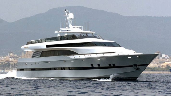 Telediario 1 - Los empresarios que regalaron el yate al rey piden se lo devuelva