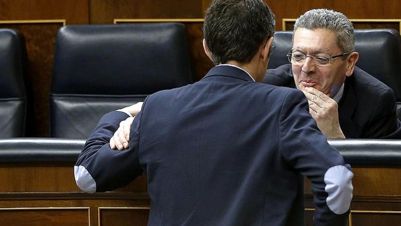 Gallardón pide a Madina que defienda al "más débil" en el aborto para liderar el PSOE - Informativo 24h | Ver