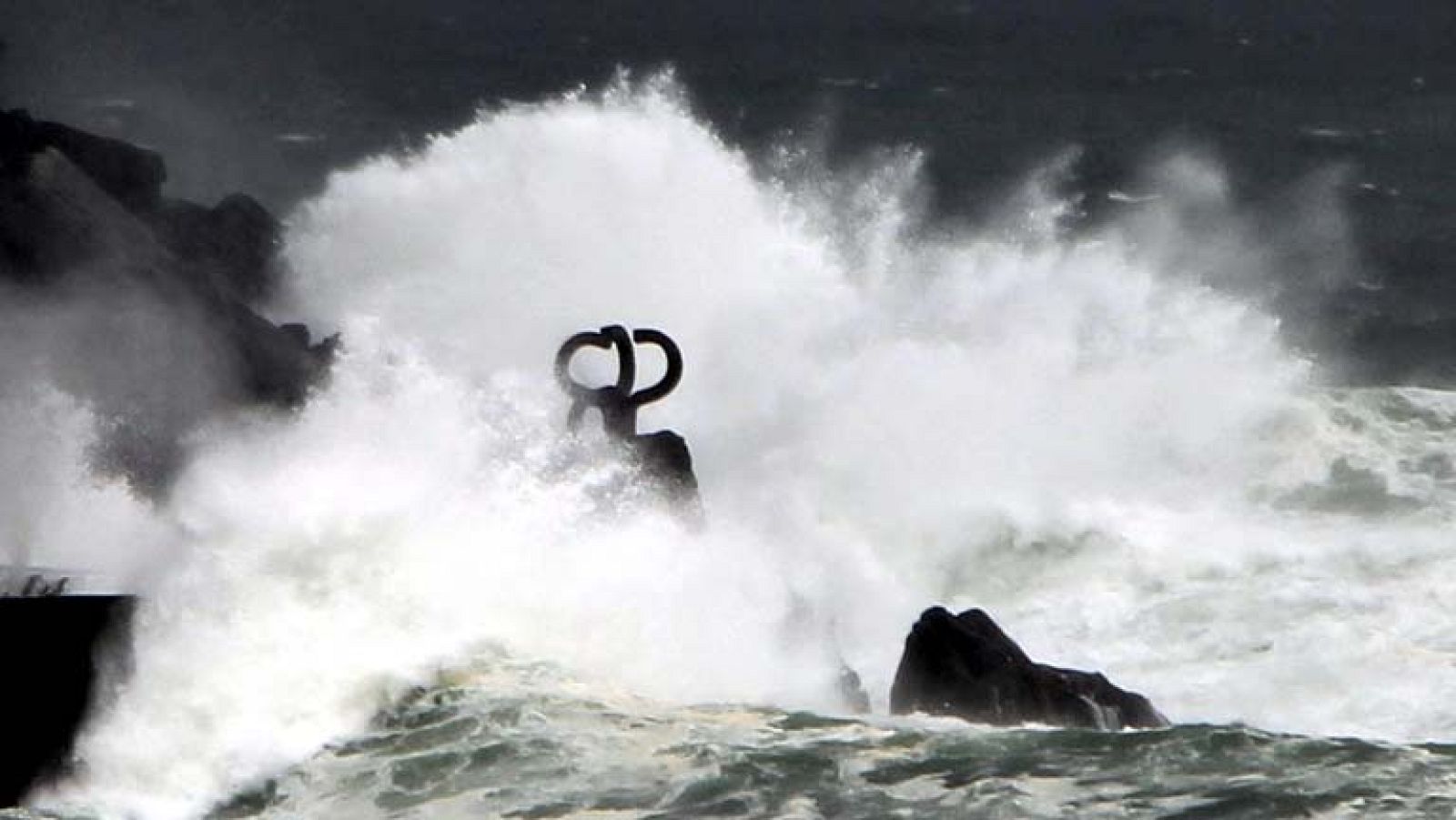 Vientos fuertes y precipitaciones en el Cantábrico y Pirineo