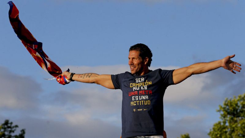 El movimiento en los banquillos a final de temporada incluye también a los entrenadores. Solo siete de los veinte técnicos de Primera han confirmado su continuidad. Tito Vilanova en el Barça, Simeone en el Atlético, Pepe Mel en el Betis, Unai Emery e