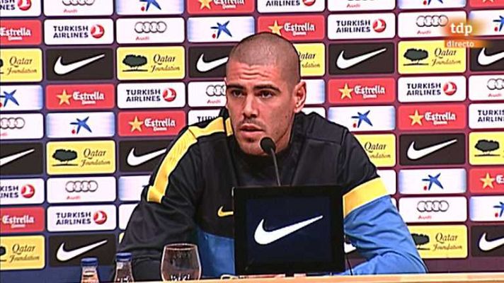 Fútbol - Rueda de prensa de Víctor Valdés
