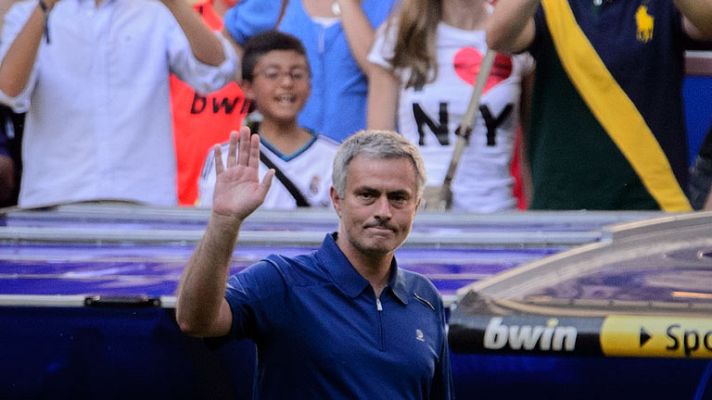 Informativo 24h - El Madrid vence 4-2 a Osasuna en un partido marcado por el adiós de Mourinho