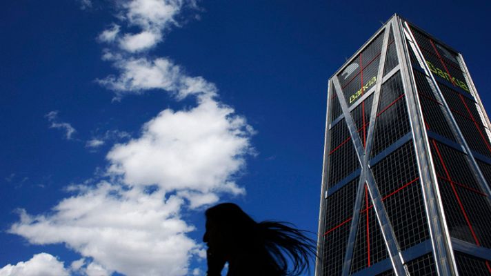 Telediario 1 - El programa para el sector bancario español continúa por el buen camino, asegura la troika