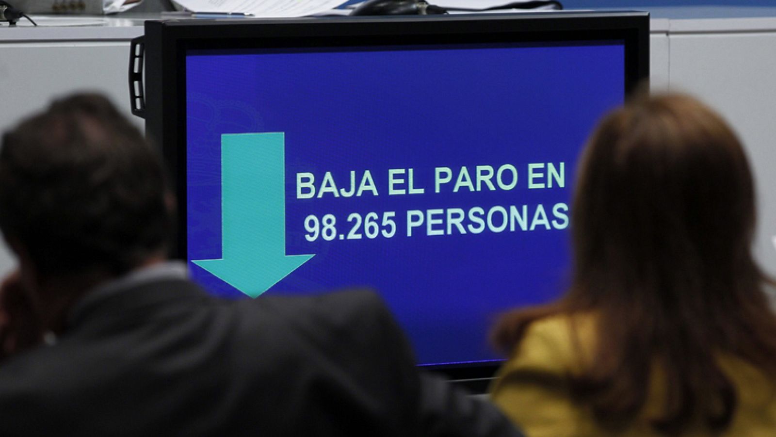 La Mañana de La 1 - ¿Indica la bajada del paro en mayo un cambio de tendencia?