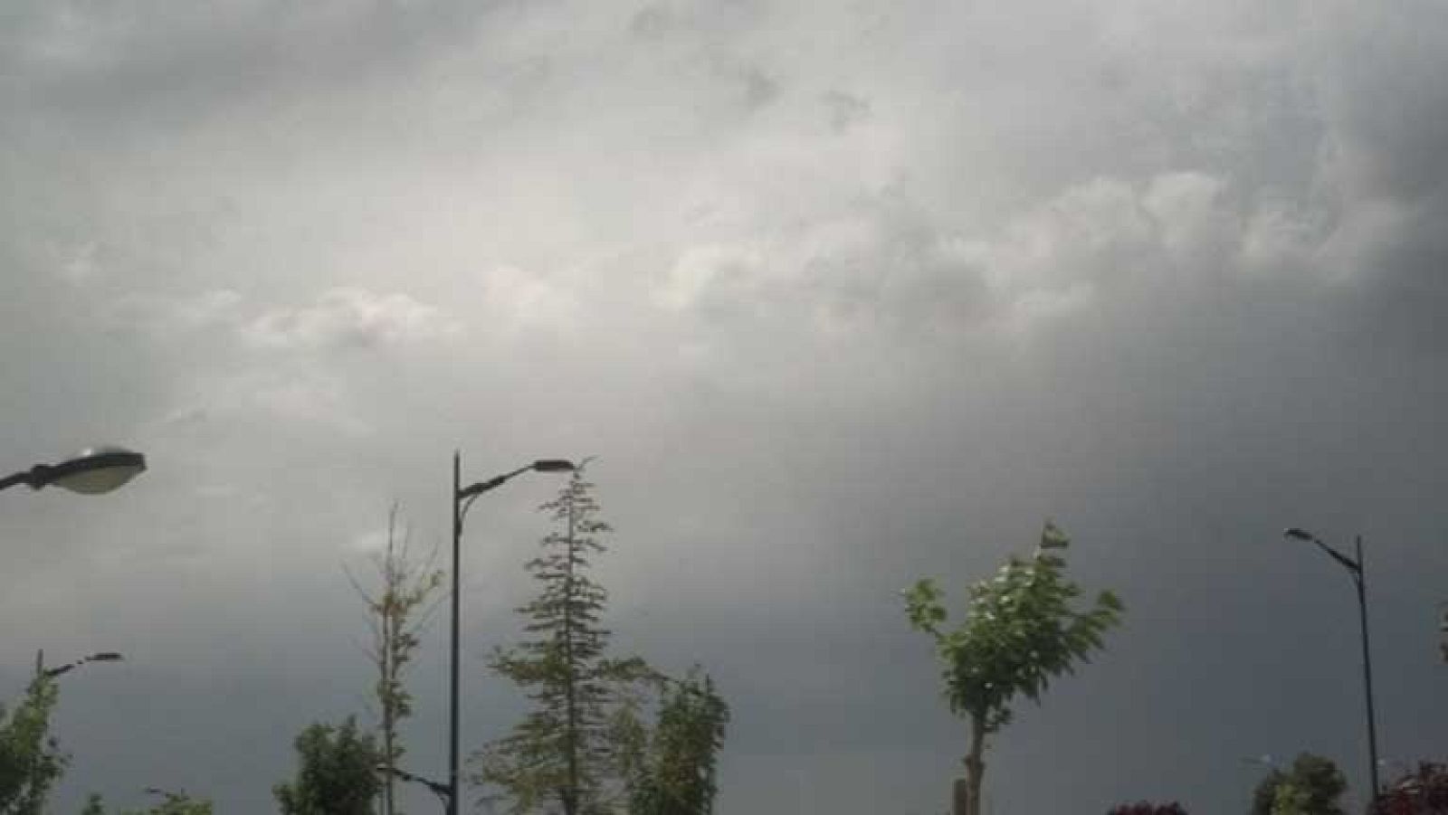 Intervalos nubosos en las mitades norte y este de la península