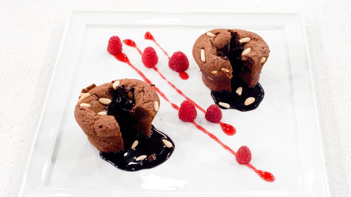RTVE Cocina - Coulant de chocolate y piñones