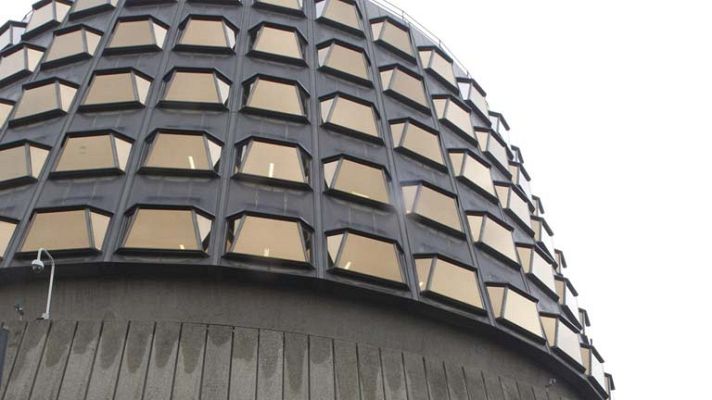 Telediario 1 - Cambios en el Constitucional