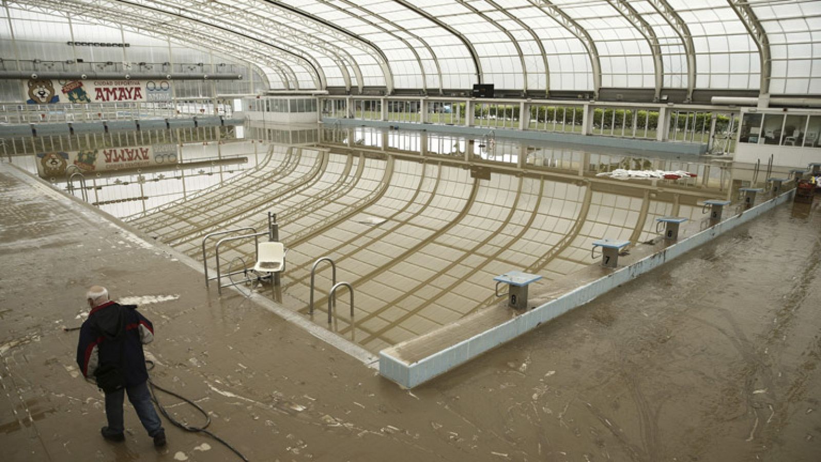 Pamplona se recupera de las peores inundaciones de su historia