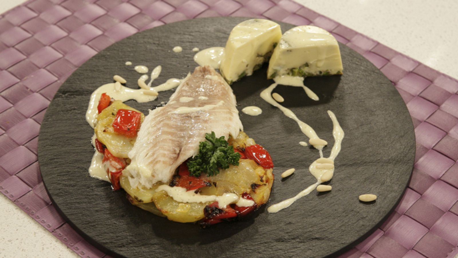 Saber Cocinar - Doradas al horno con pastel de espárragos