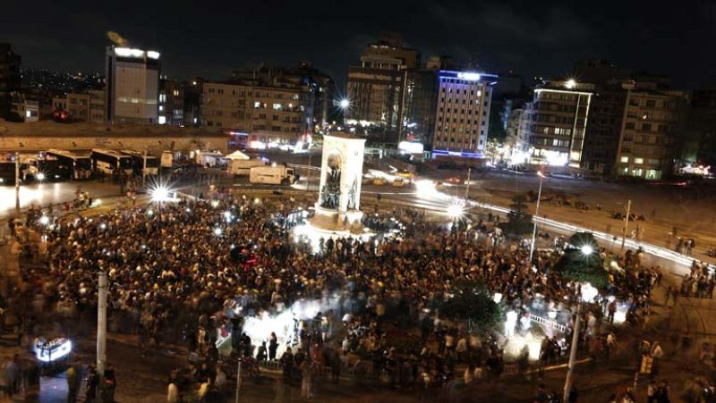 El primer Ministro turco paraliza el proyecto urbanístico en el parque Gezi