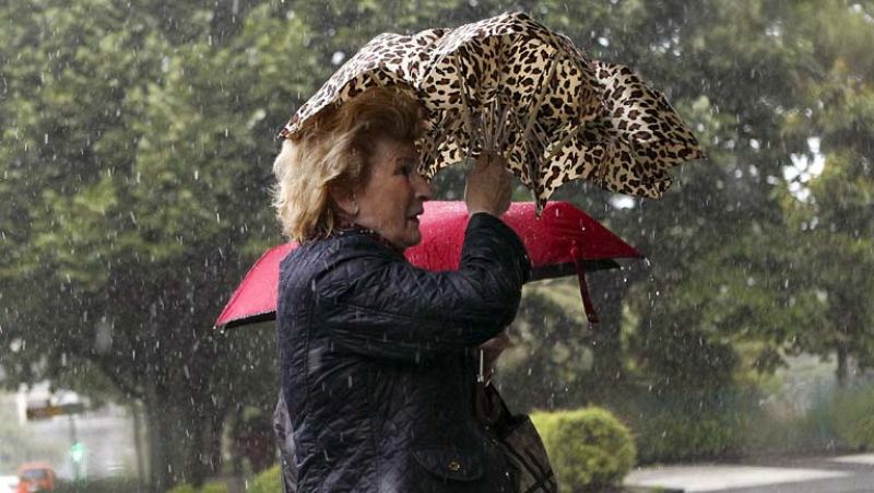 Chubascos o tormentas localmente fuertes en el cuadrante nordeste