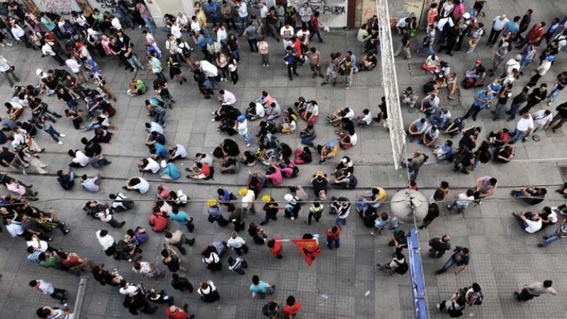 El Gobierno turco amenaza con usar al Ejército para acabar con las protestas