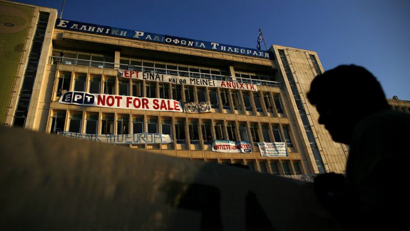 El Consejo de Estado griego ordena restablecer la señal de la radiotelevisión pública