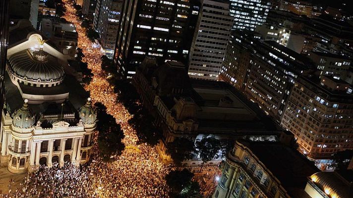 Telediario 1 - Manifestaciones masivas en Brasil