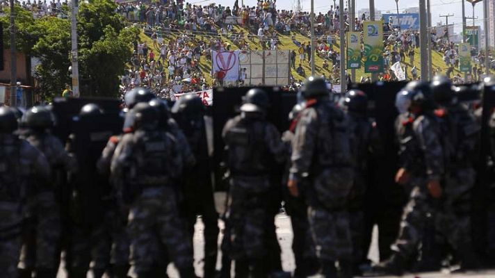 Telediario 1 - Más protestas en Brasil