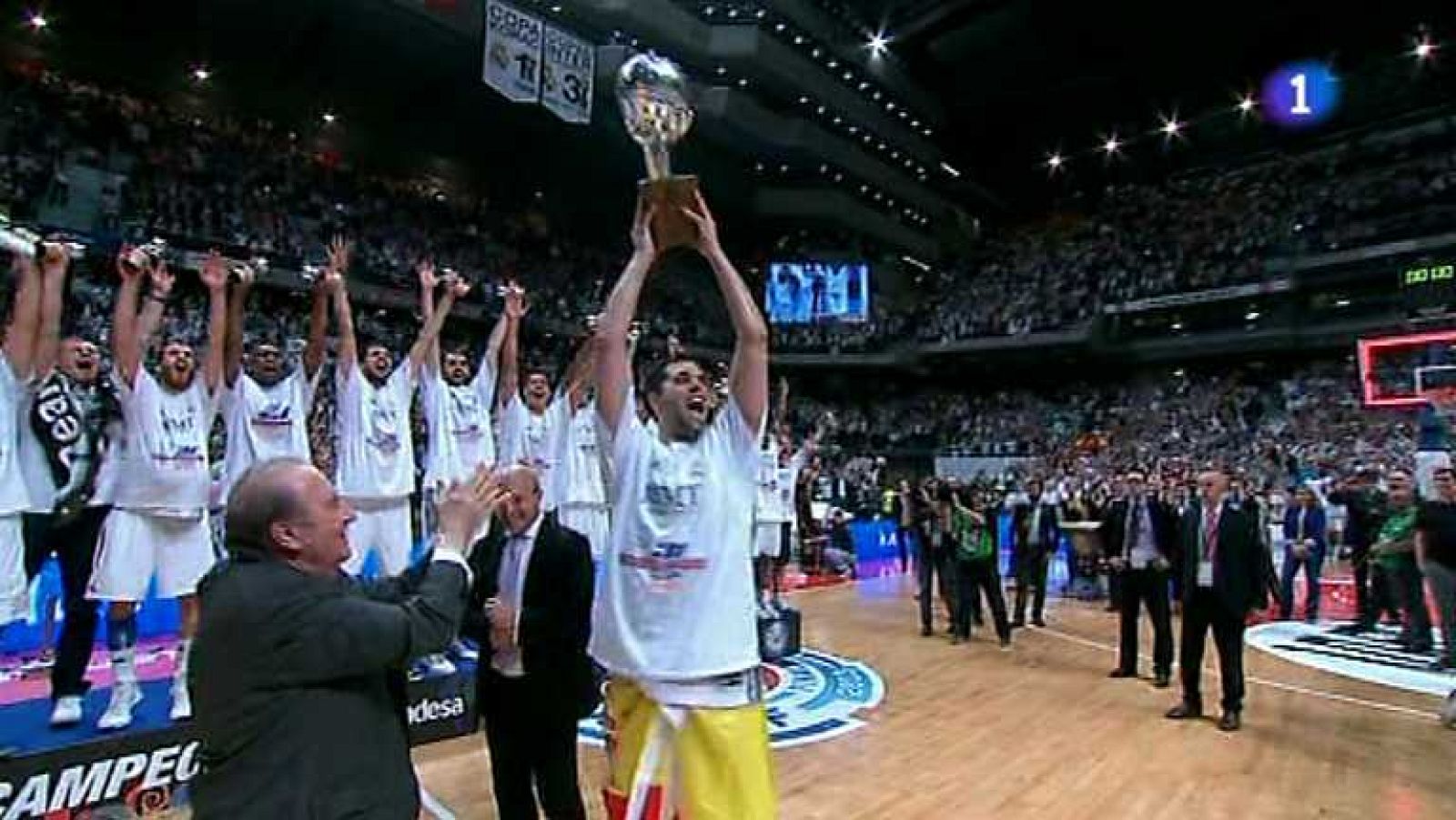 Baloncesto - Liga Endesa. Play off Final, 5º partido: Real Madrid - Barcelona Regal - Ver ahora
