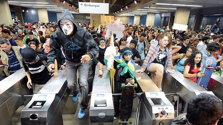 Telediario 1 - Protestas en Brasil