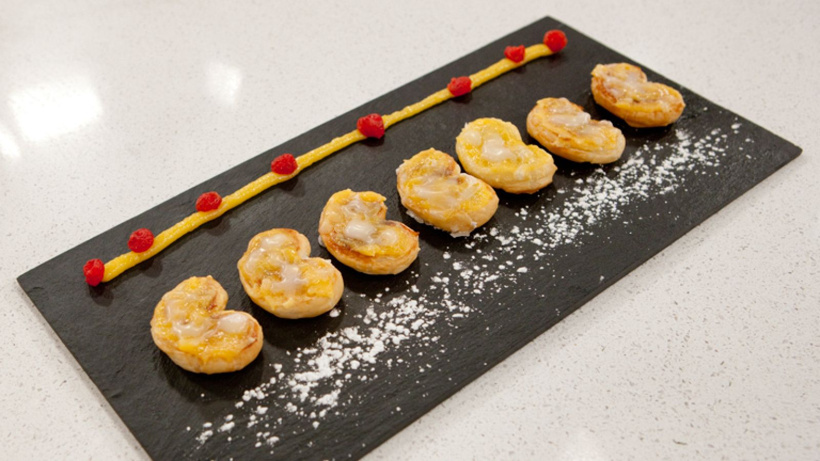 Saber Cocinar - Postres - Palmeras de yema pastelera