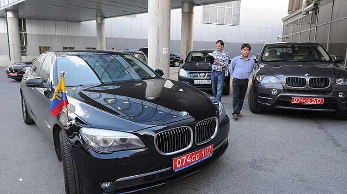 Telediario 1 - Snowden pide asilo a Ecuador