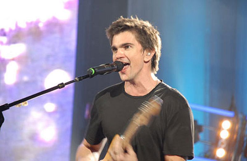 Juanes tocó anoche en Barcelona y hoy llega a Madrid con su gira "vida tour"