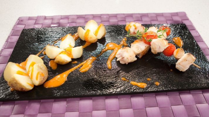 RTVE Cocina - Brochetas de pollo con salsa roja