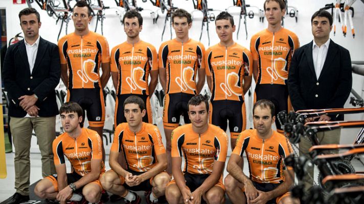 Telediario 1 - El Euskaltel y su líder Igor Antón intentarán pescar alguna etapa de montaña del Tour
