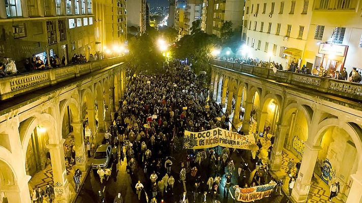 Los desayunos - Rousseff propone reformas en Brasil