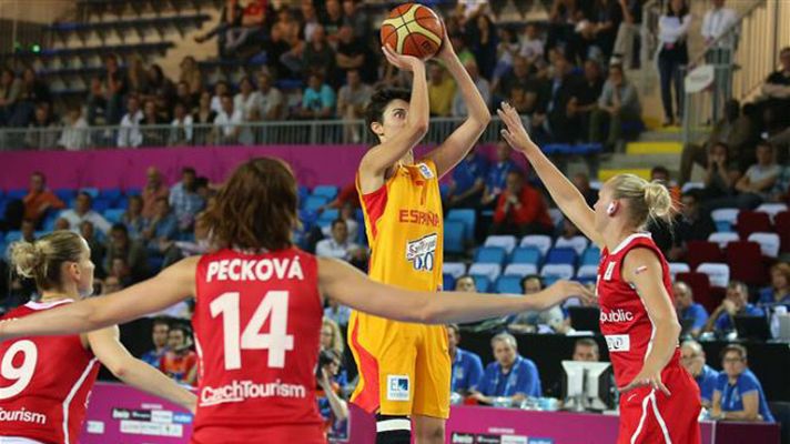 Telediario 1 - La selección femenina de baloncesto sigue intratable en el Eurobasket de Francia