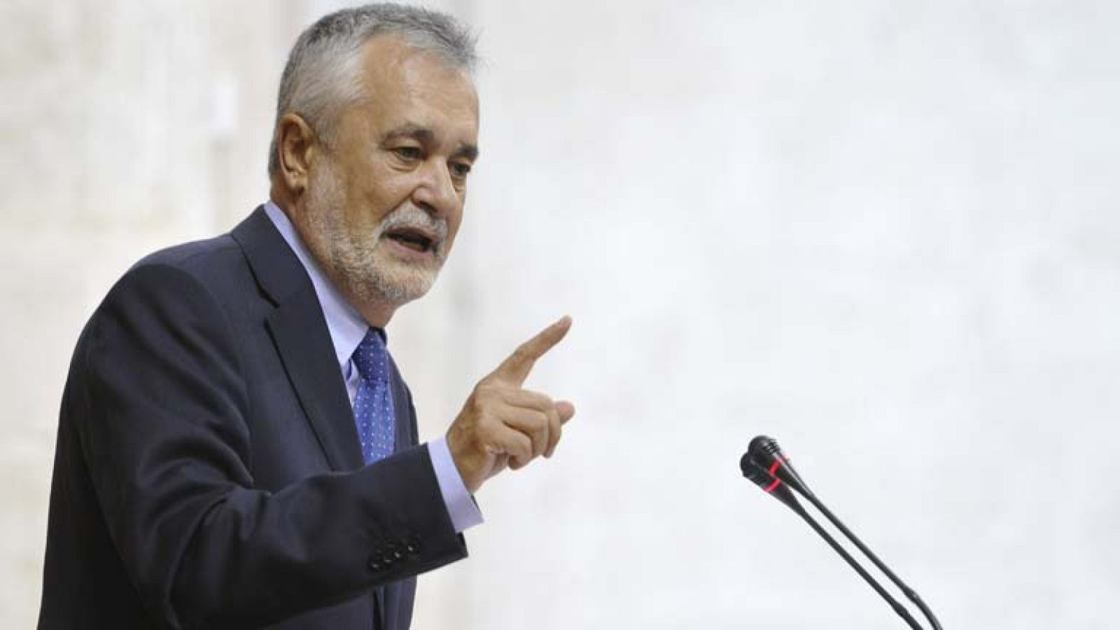 Los socialistas andaluces se reúnen para analizar la decisión de Griñán