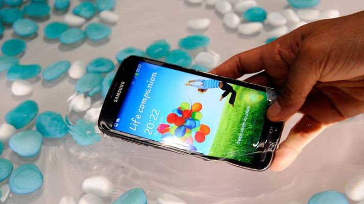 Telediario 1 - Descenso de las tarifas de Roaming