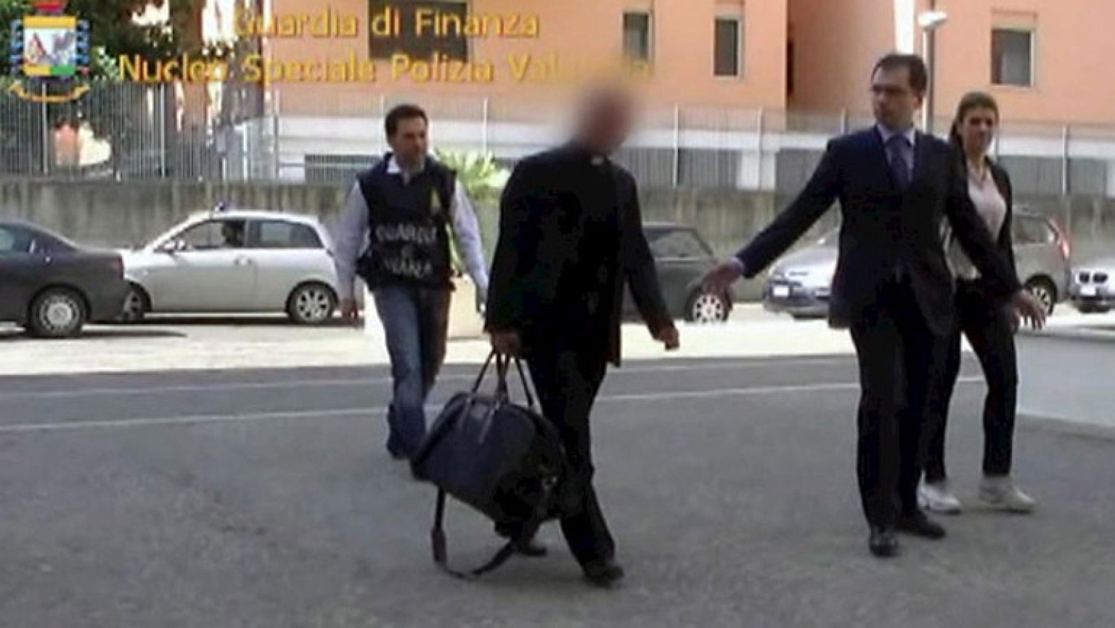 Dimiten el director general y el vicedirector del Banco Vaticano | Ver