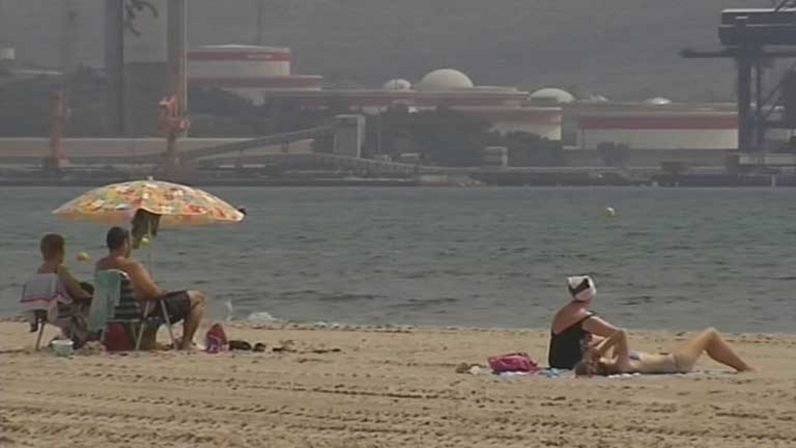 Poco nuboso en la Península, excepto en el Cantábrico